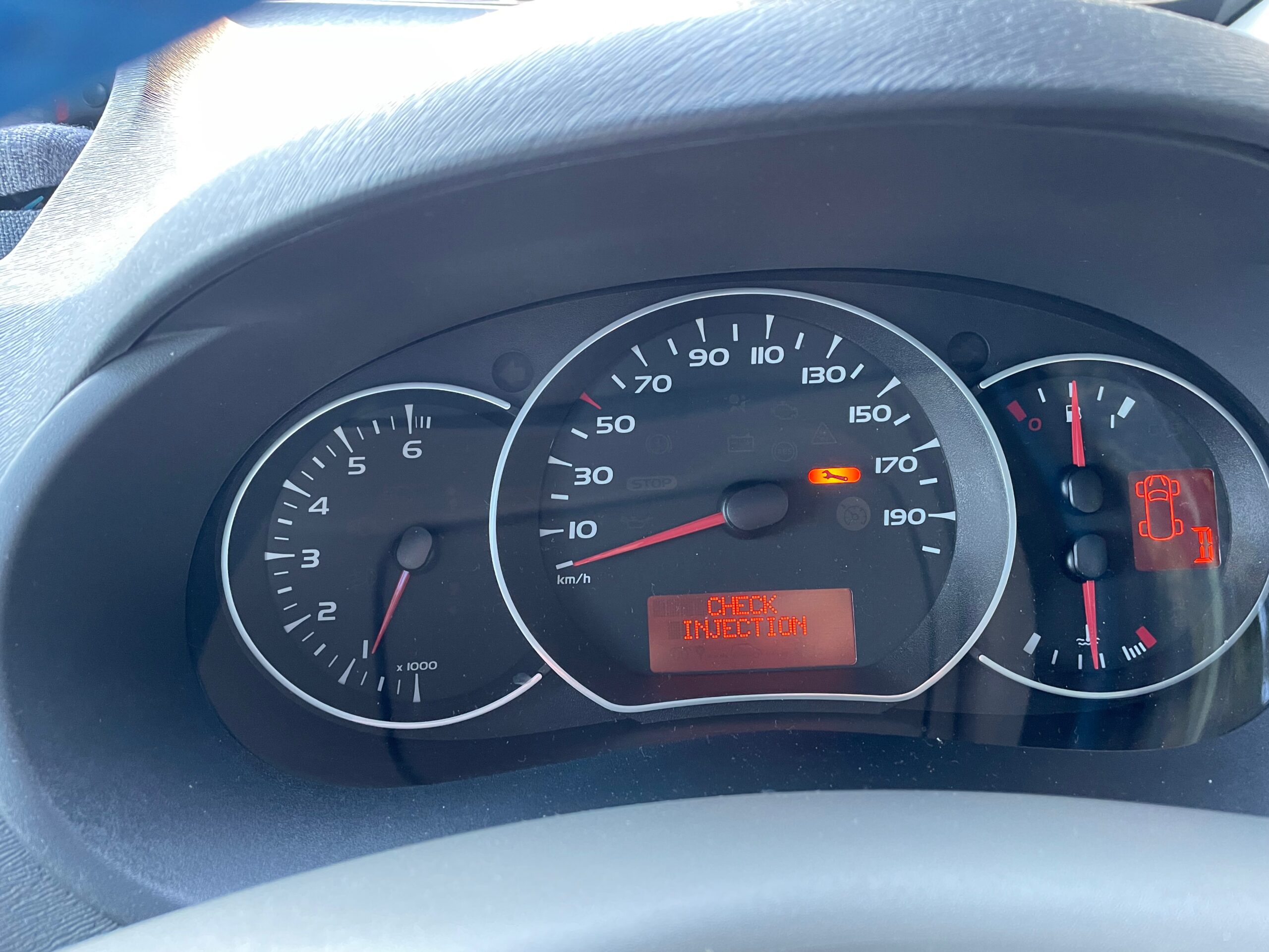 年末の忙しい時に カングーの故障 涙 カヌーワールド 西沢あつしのwebサイト